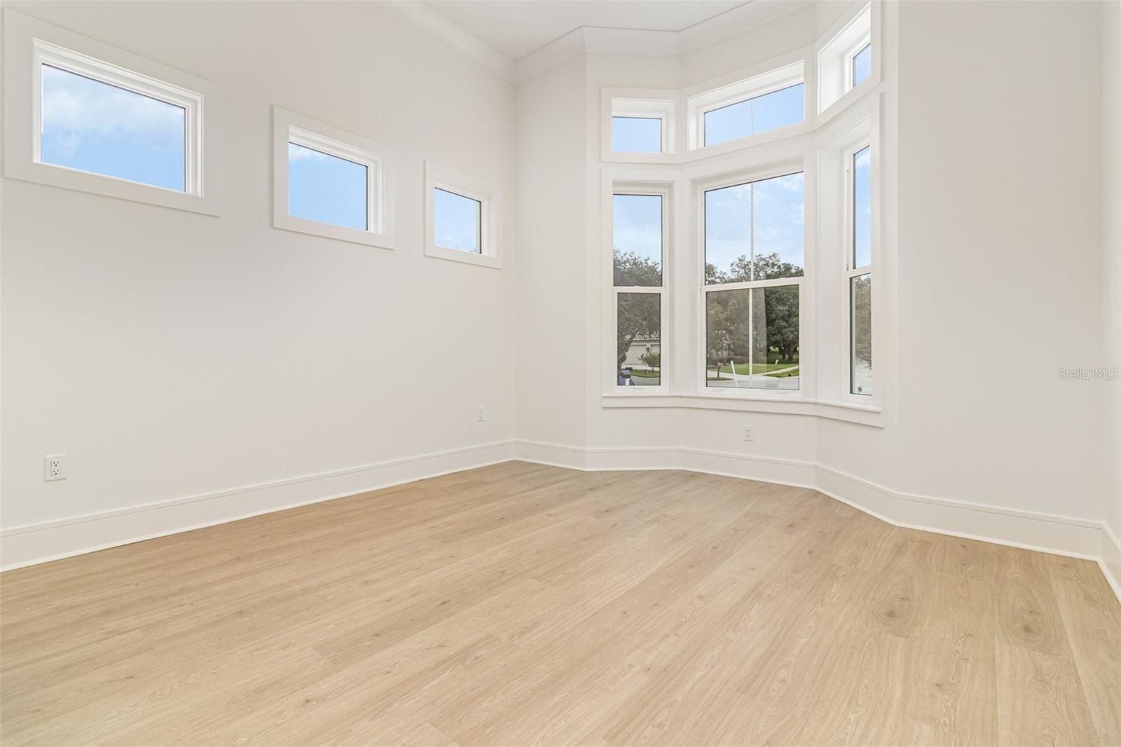 101 Hallmark Court. Lake Mary, FL 32746