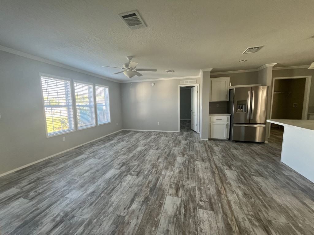 81 Gazelle Drive 081. North Fort Myers, FL 33917