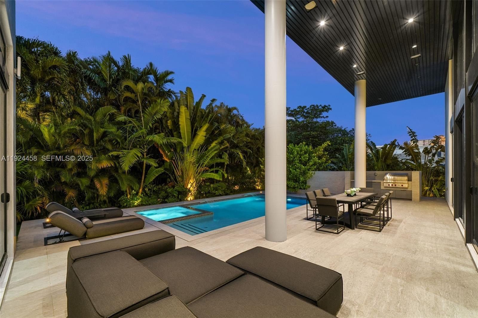 620 Ocean Blvd. Golden Beach, FL 33160