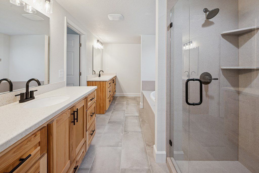 4035 County Road 342. Bell, FL 32619