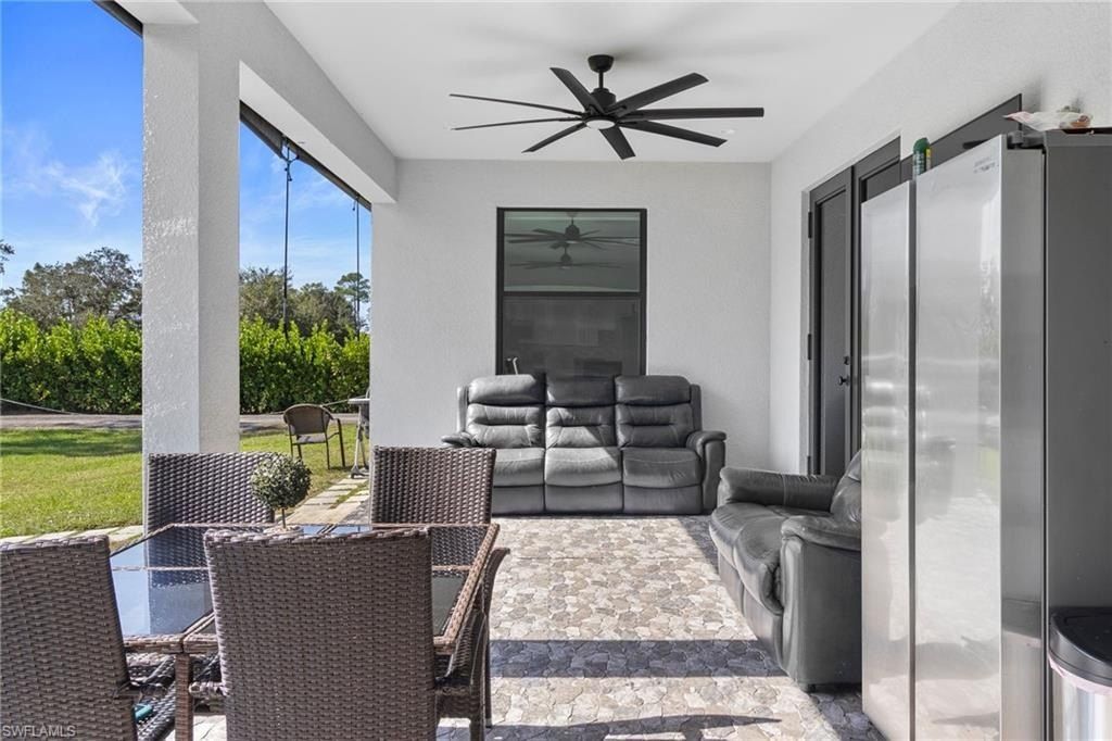 2406 37Th. Naples, FL 34120