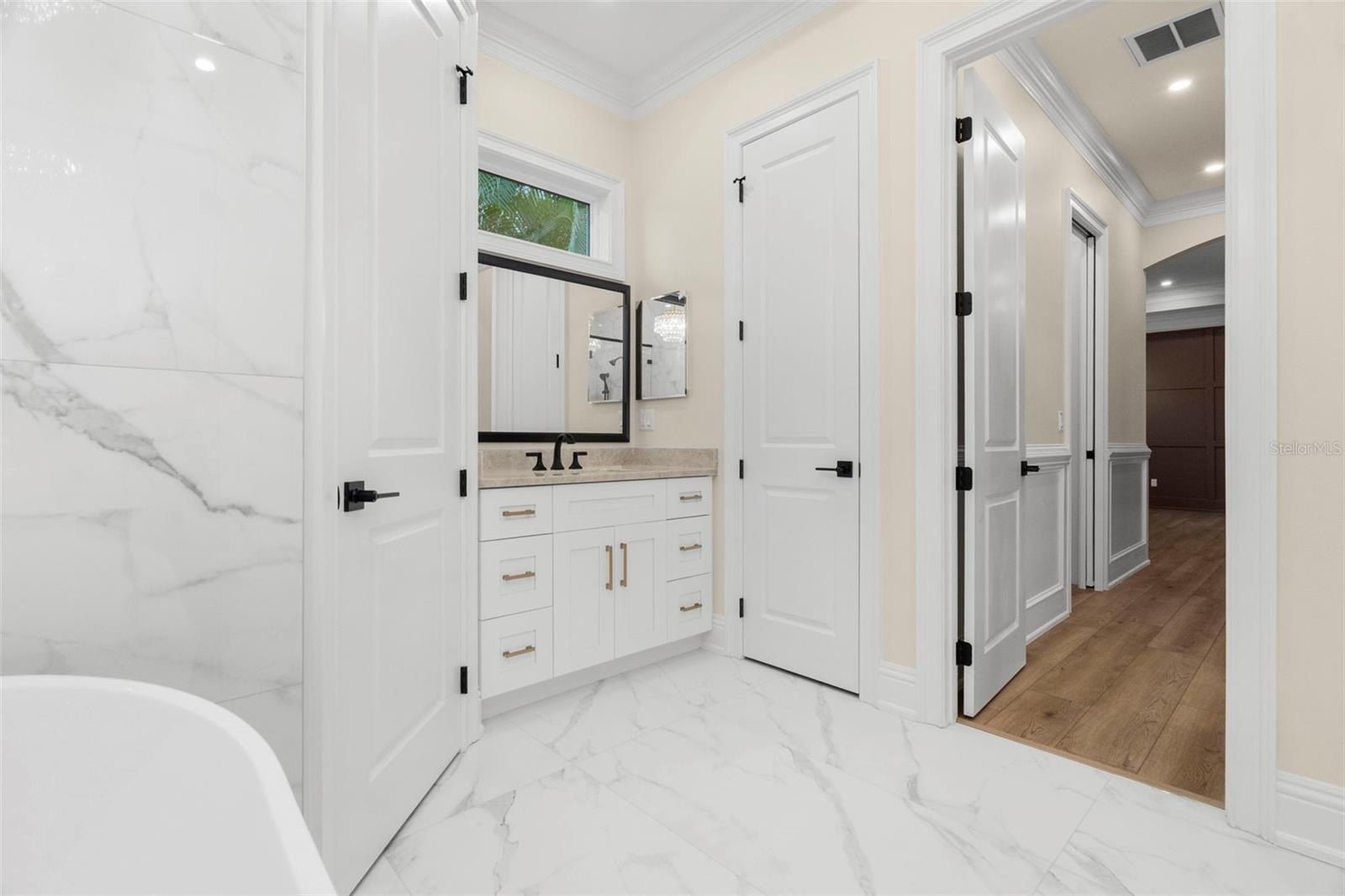 324 3Rd Avenue N. Safety Harbor, FL 34695