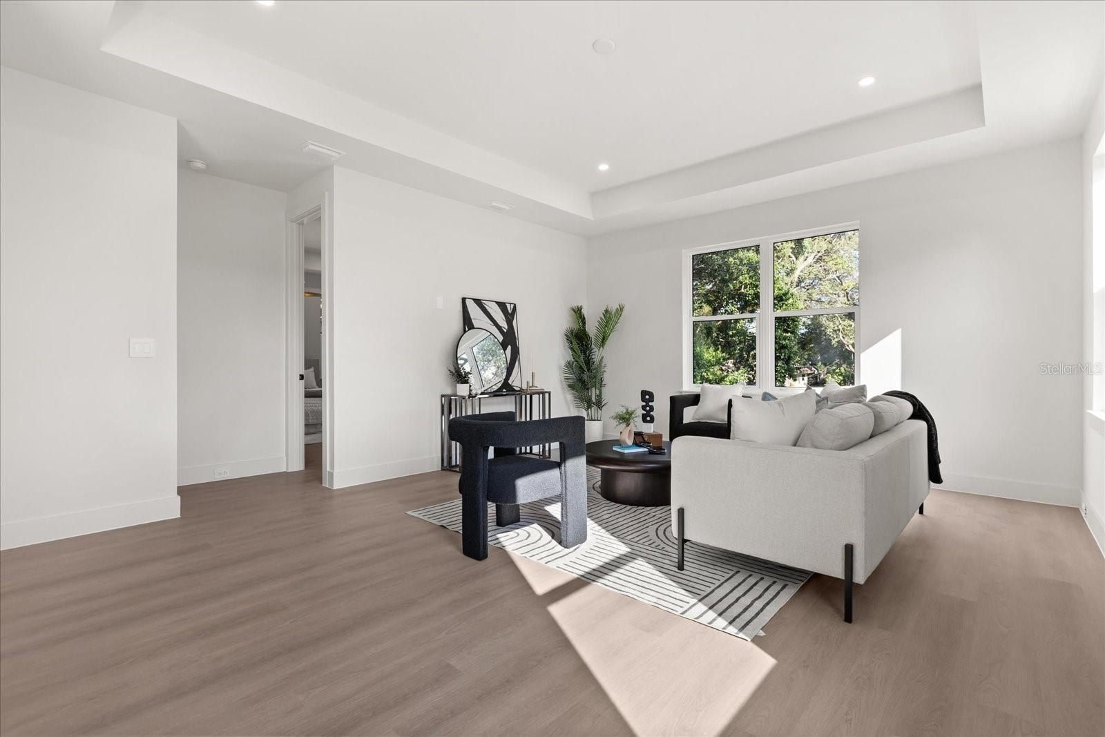 1413 Warwick Place. Orlando, FL 32806