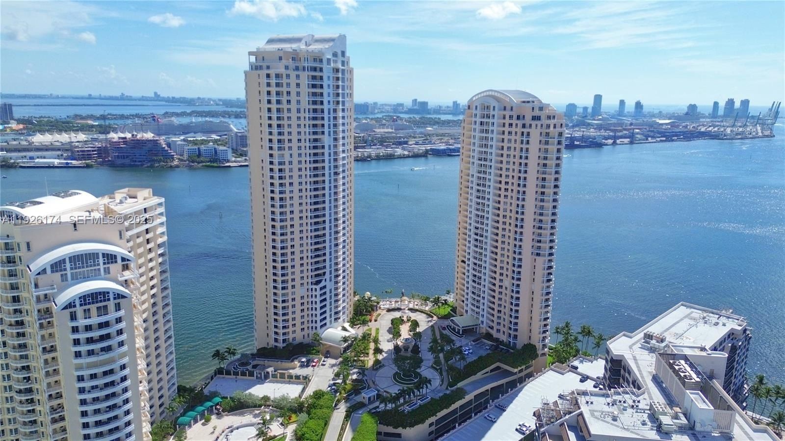 848 Brickell Key Dr. Miami, FL 33131