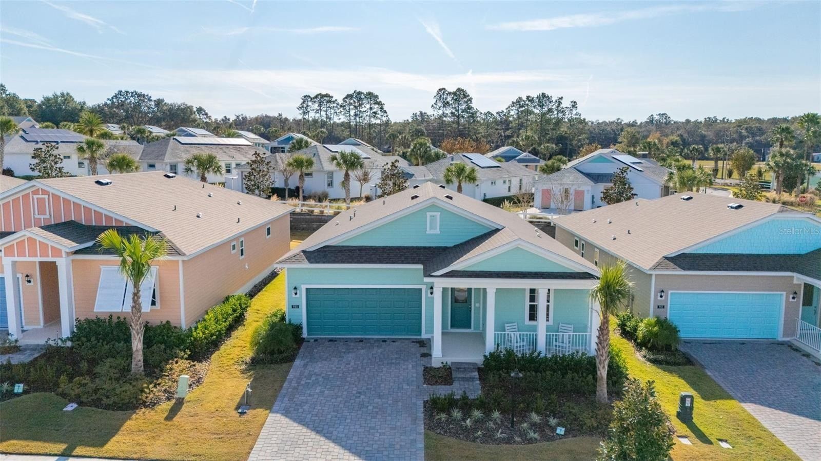 985 Fiesta Key Circle. Lady Lake, FL 32159