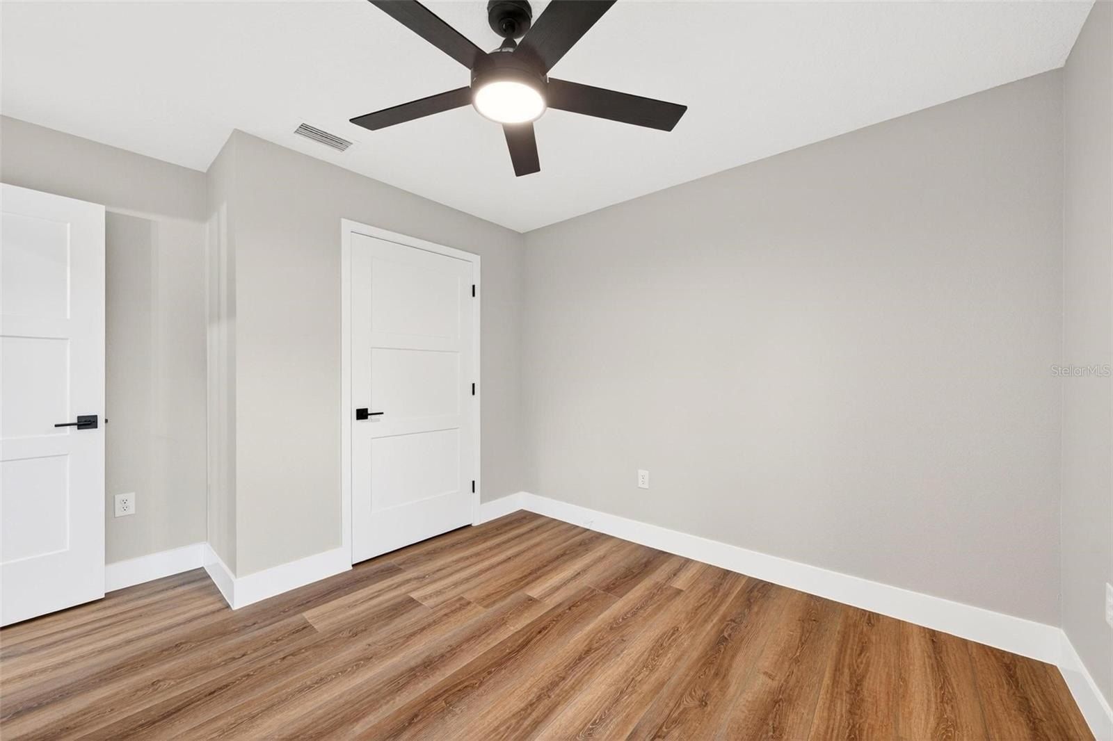 225 Hillside Avenue. Umatilla, FL 32784