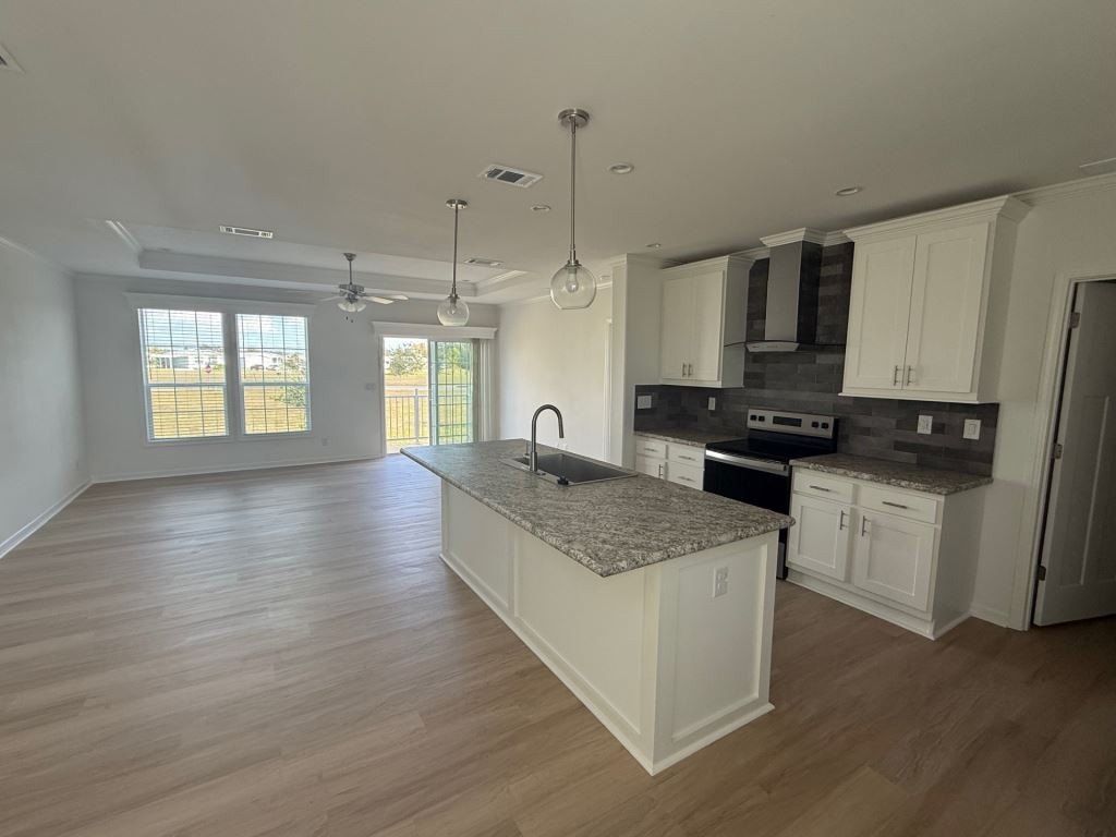 3808 Sunset Drive. Ellenton, FL 34222