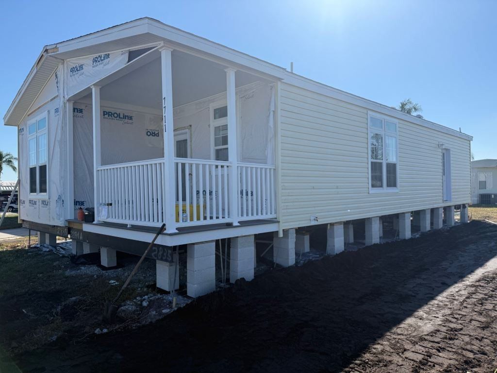 7711 Desoto Drive. Ellenton, FL 34222