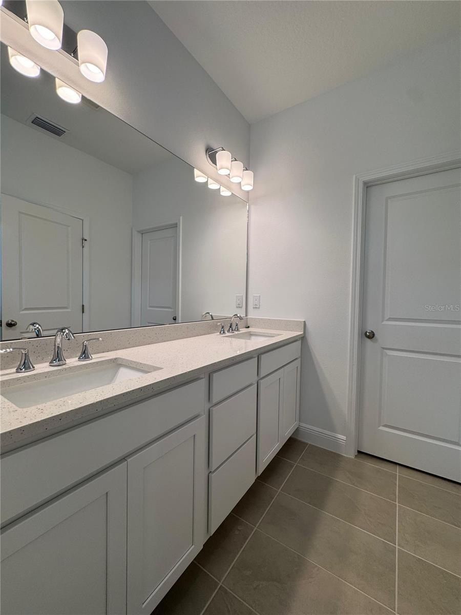 2261 Juniper Berry Drive. Minneola, FL 34715