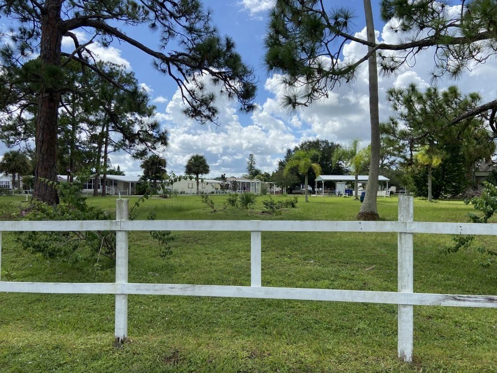 810 Concord St 235. Vero Beach, FL 32966