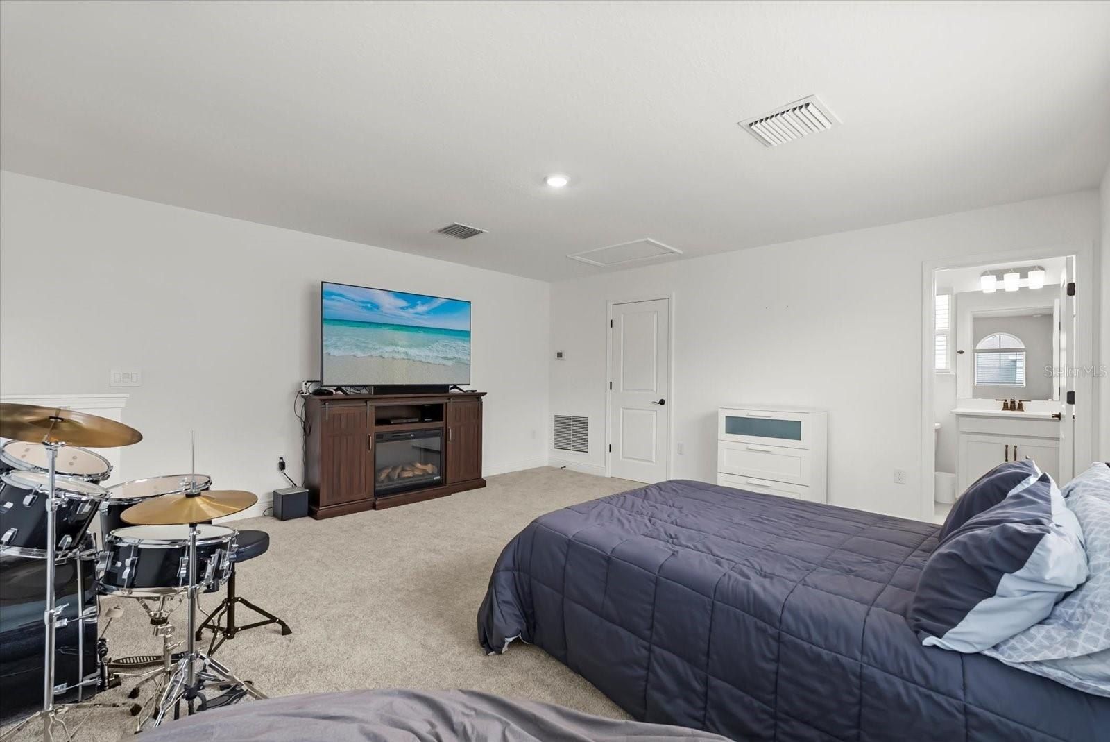 2124 Keystone Pass Boulevard. Minneola, FL 34715