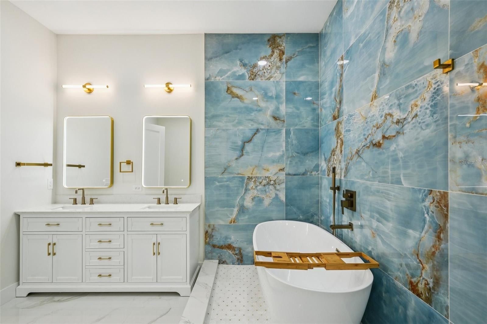 1596 Nursery Road. Clearwater, FL 33756