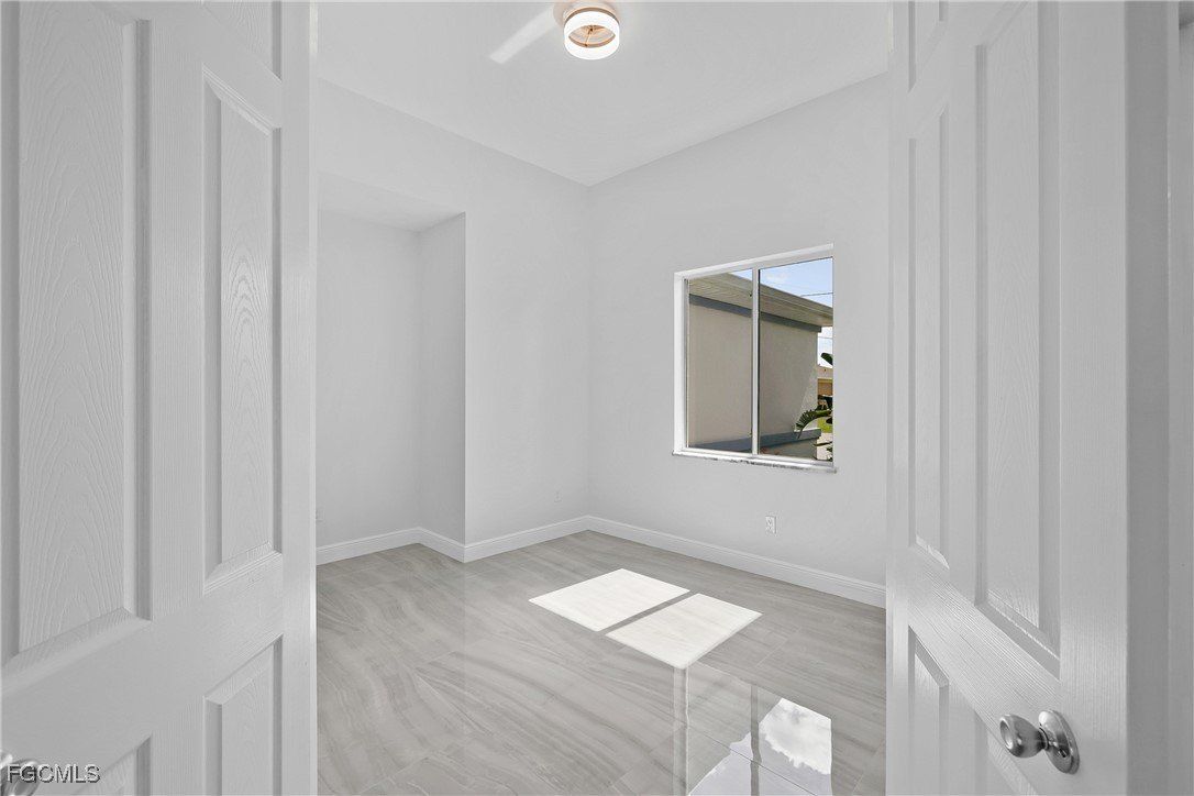 1238 Sw 18Th Avenue. Cape Coral, FL 33991