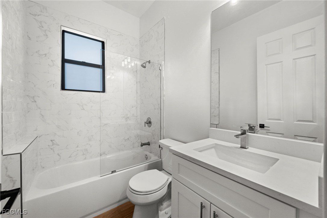 1916 Jefferson Avenue. Fort Myers, FL 33901