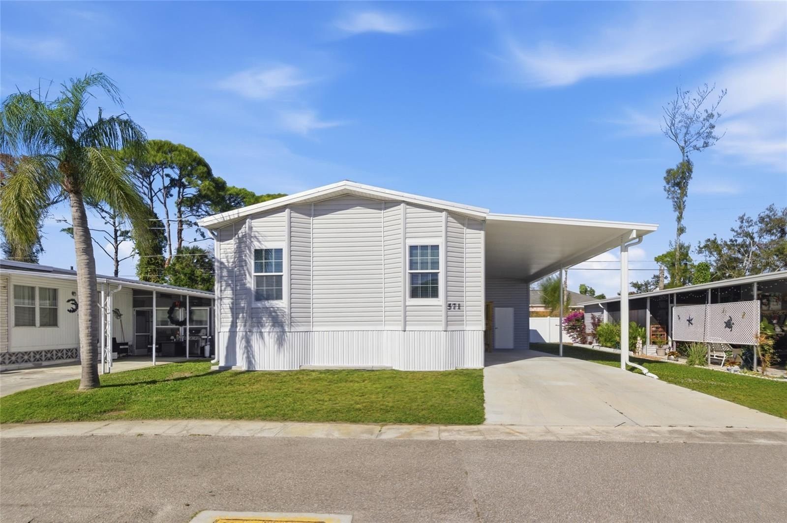 571 Oriental Poppy Drive. Venice, FL 34293