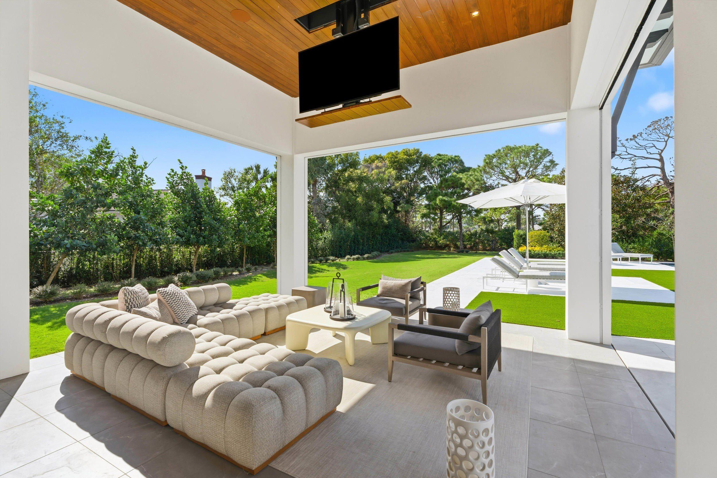 210 Bears Club Drive. Jupiter, FL 33477