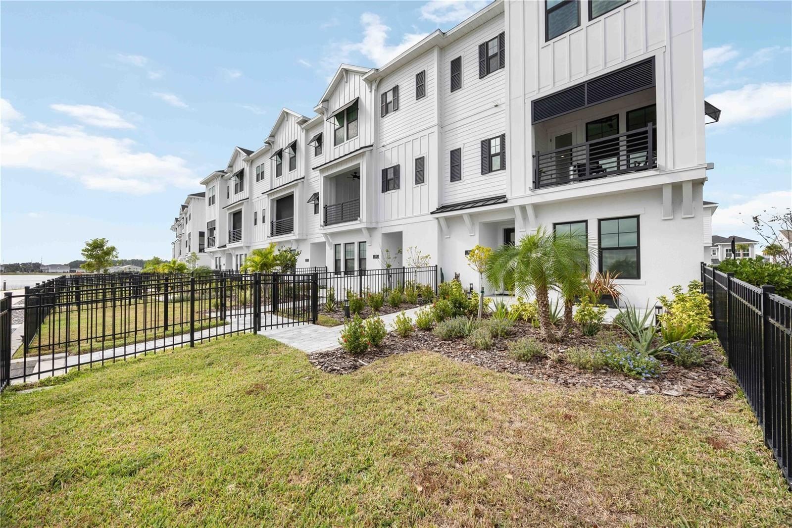 1570 Springwell Lane. Sarasota, FL 34240