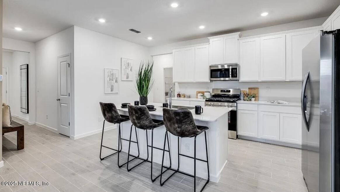 129 Dogleg Run. Saint Johns, FL 32259