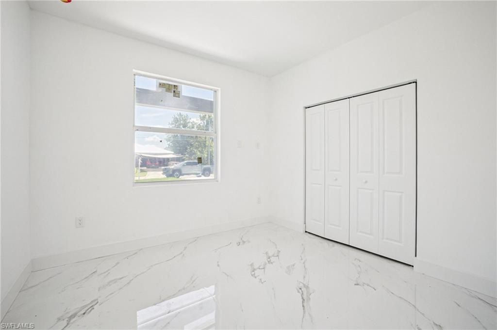 524 Fairfax. Lehigh Acres, FL 33974