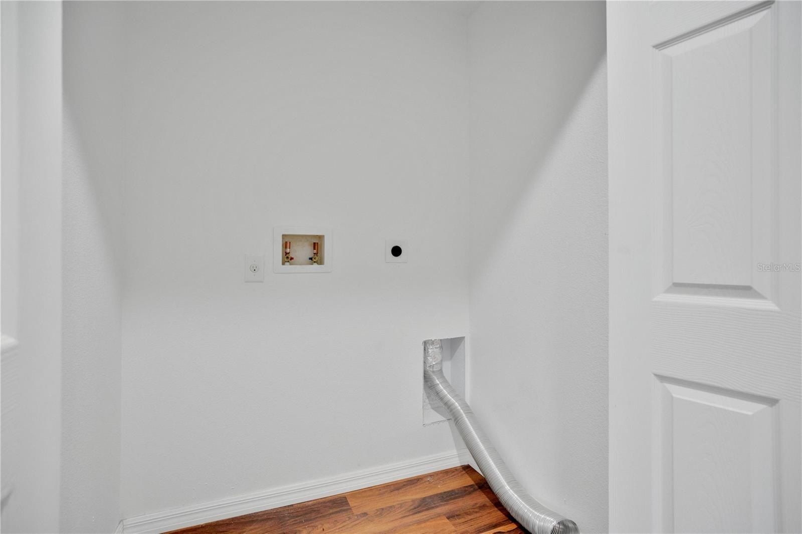 776 E Broadway Street. Oviedo, FL 32765