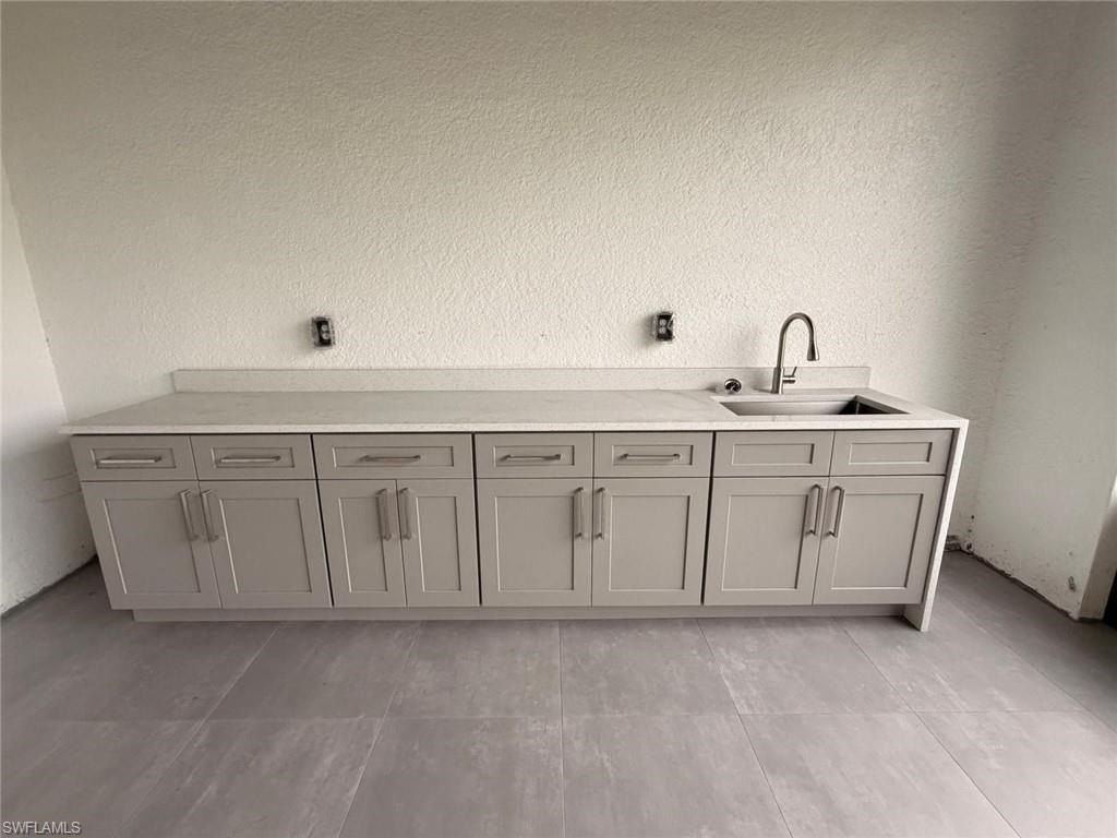 4875 Everglades. Naples, FL 34120