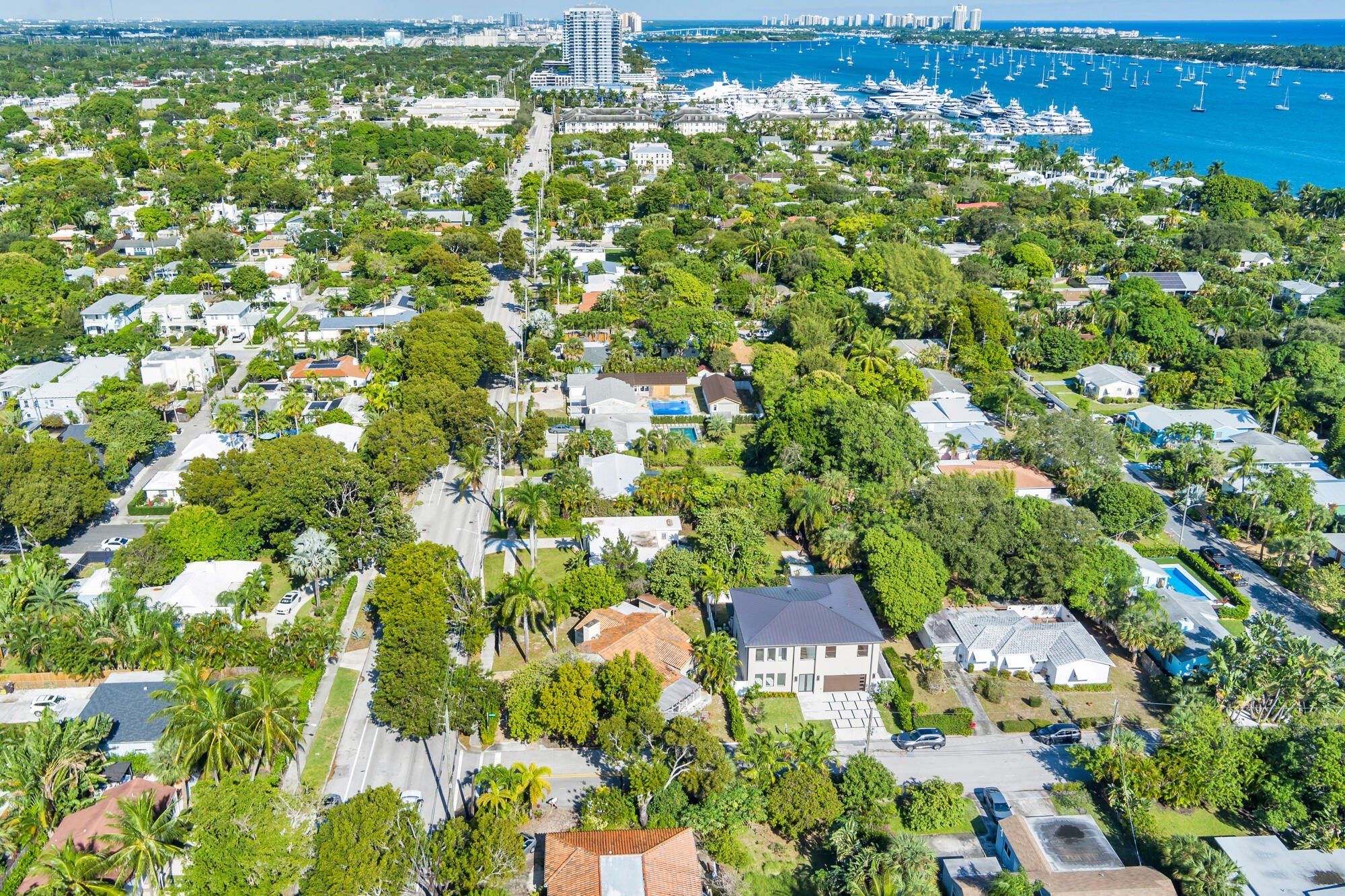 383 31St Court. West Palm Beach, FL 33407