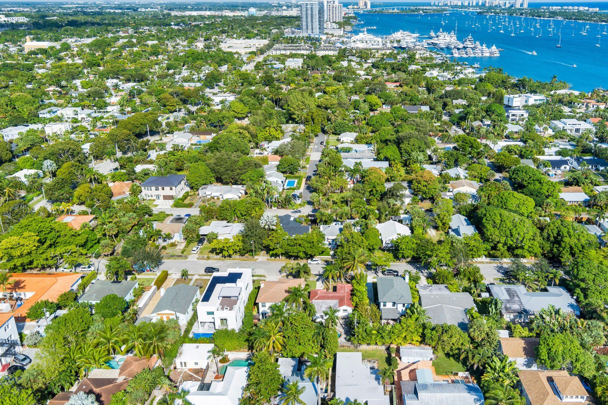 244 31St Court. West Palm Beach, FL 33407