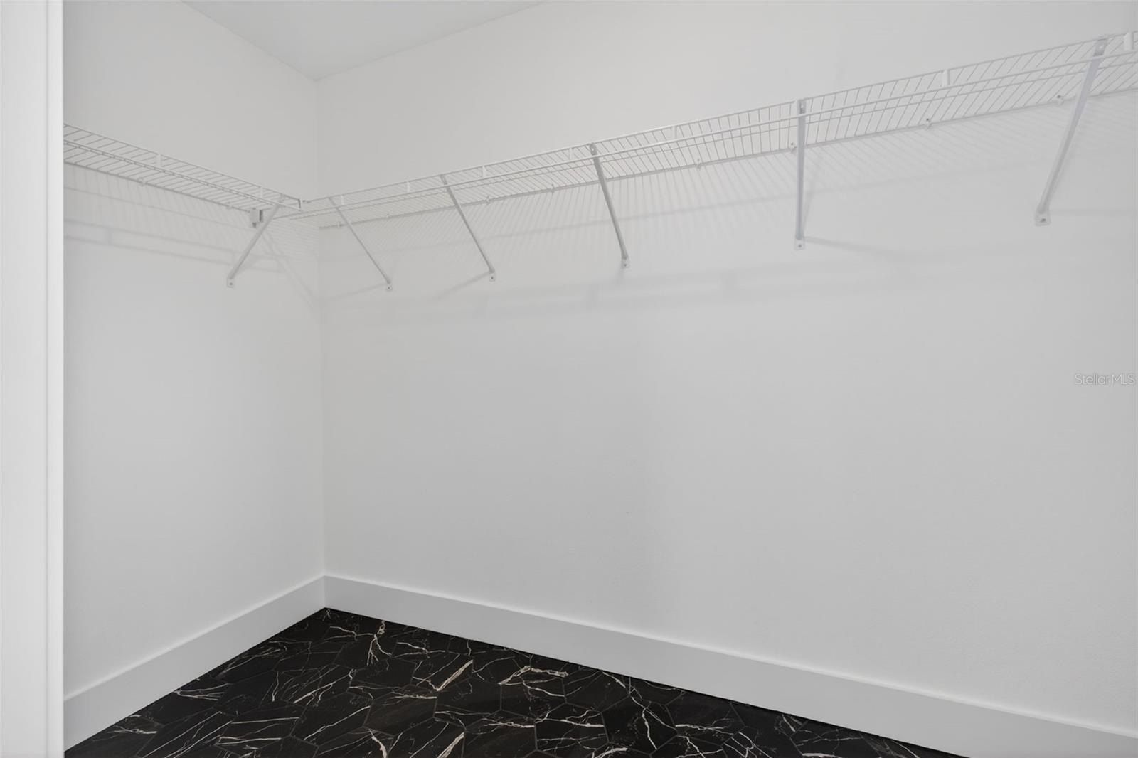 2530 34Th Avenue N. St Petersburg, FL 33713