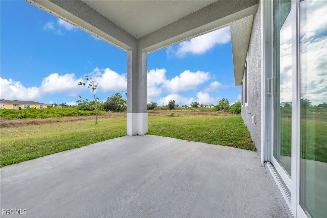 8070 Marsh Circle. Labelle, FL 33935