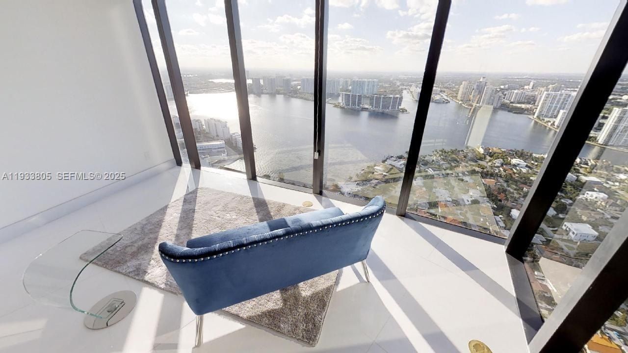 18555 Collins Ave. North Miami Beach, FL 33160