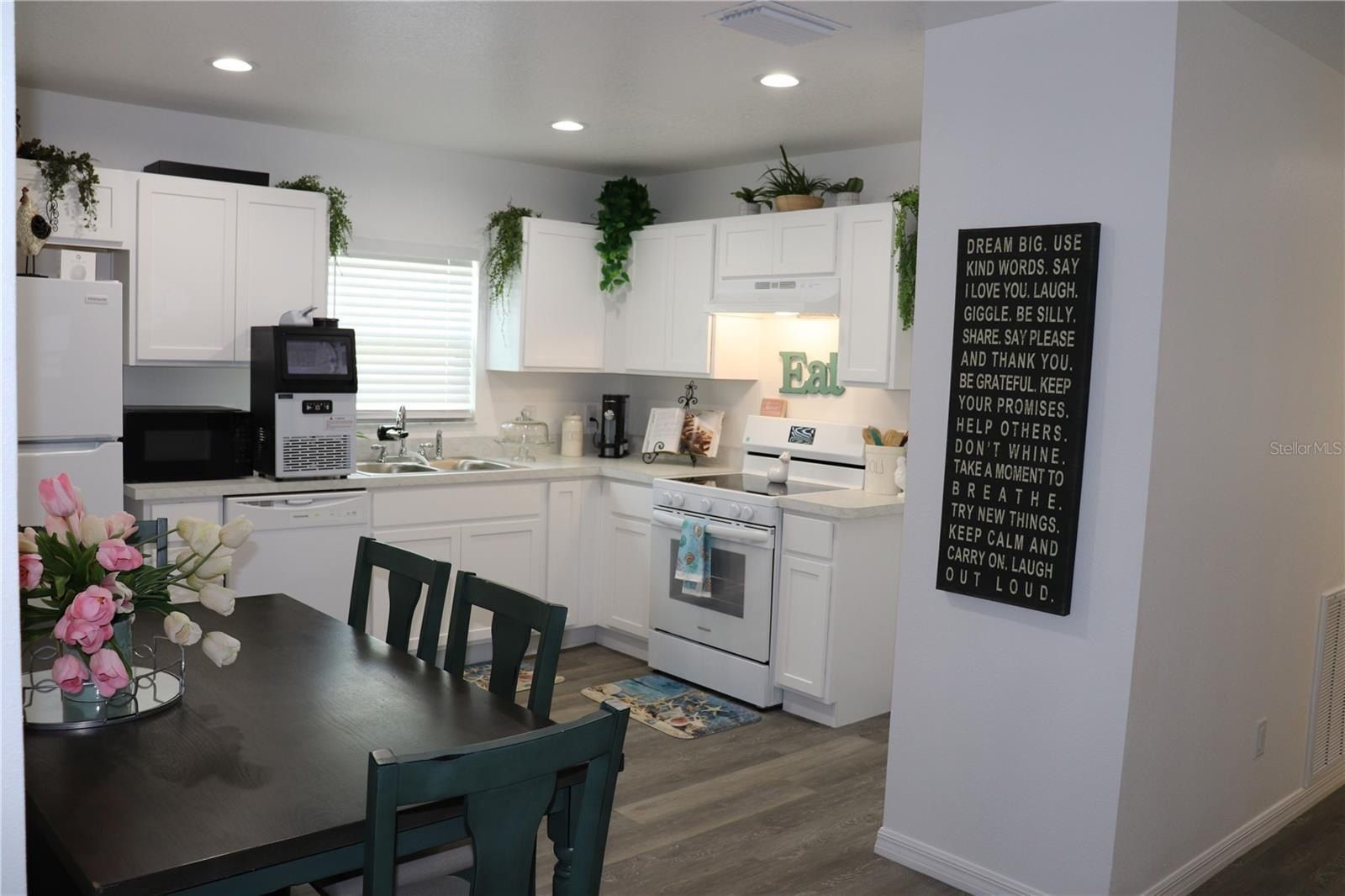 9816 N Allison Drive. Dunnellon, FL 34434