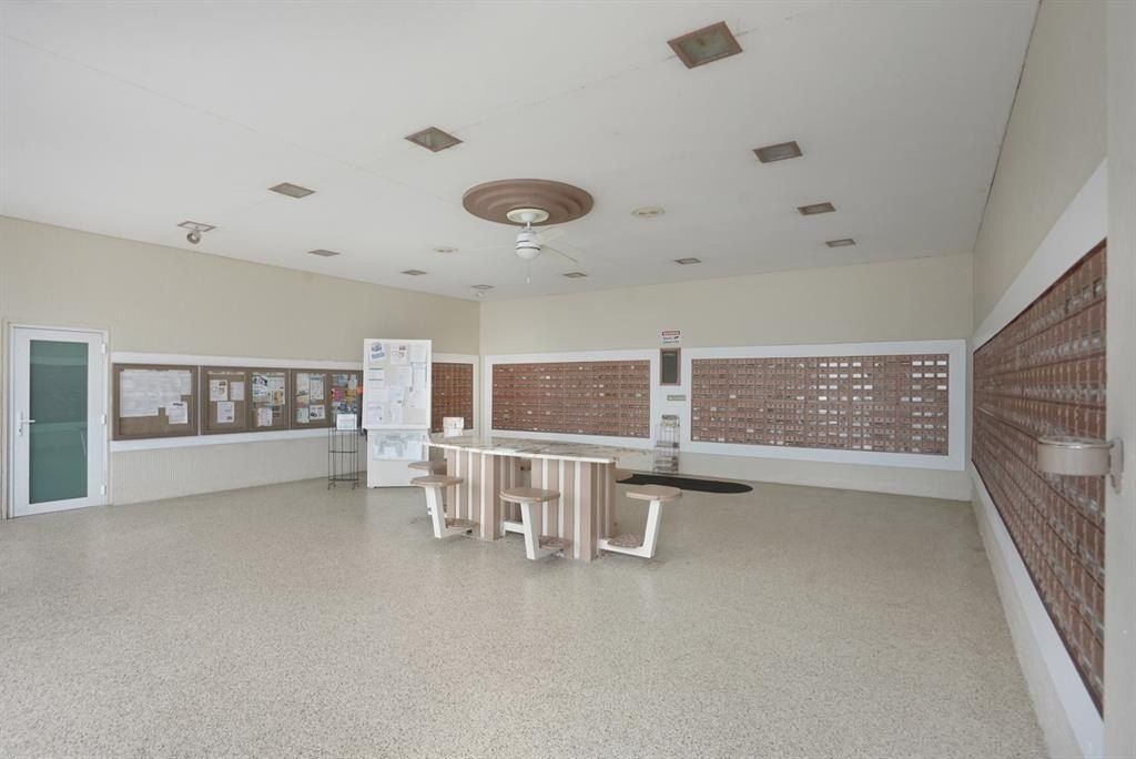 5681 Sw Cypress Dr. Fort Lauderdale, FL 33312