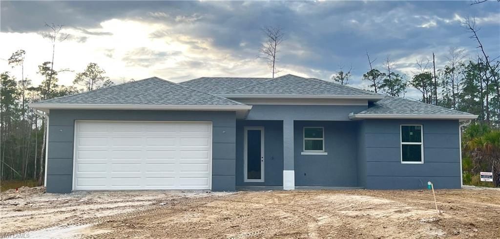 343 Desoto. Naples, FL 34120