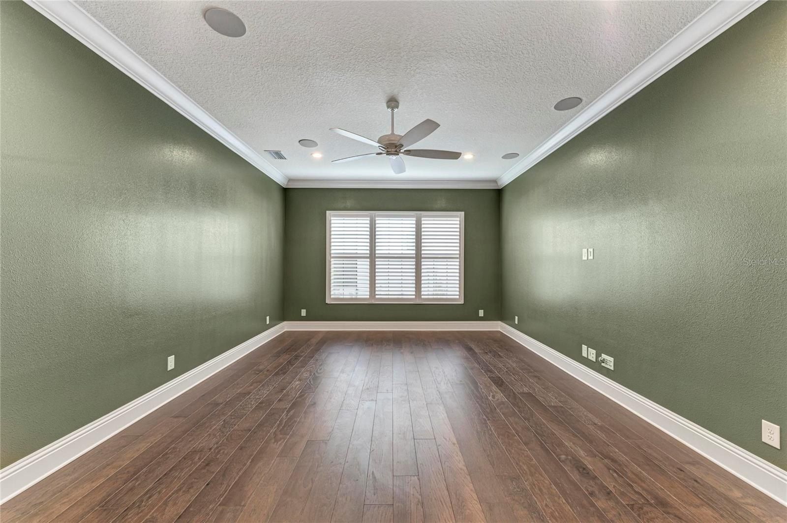 6221 Isla Del Ray Avenue. Sarasota, FL 34240