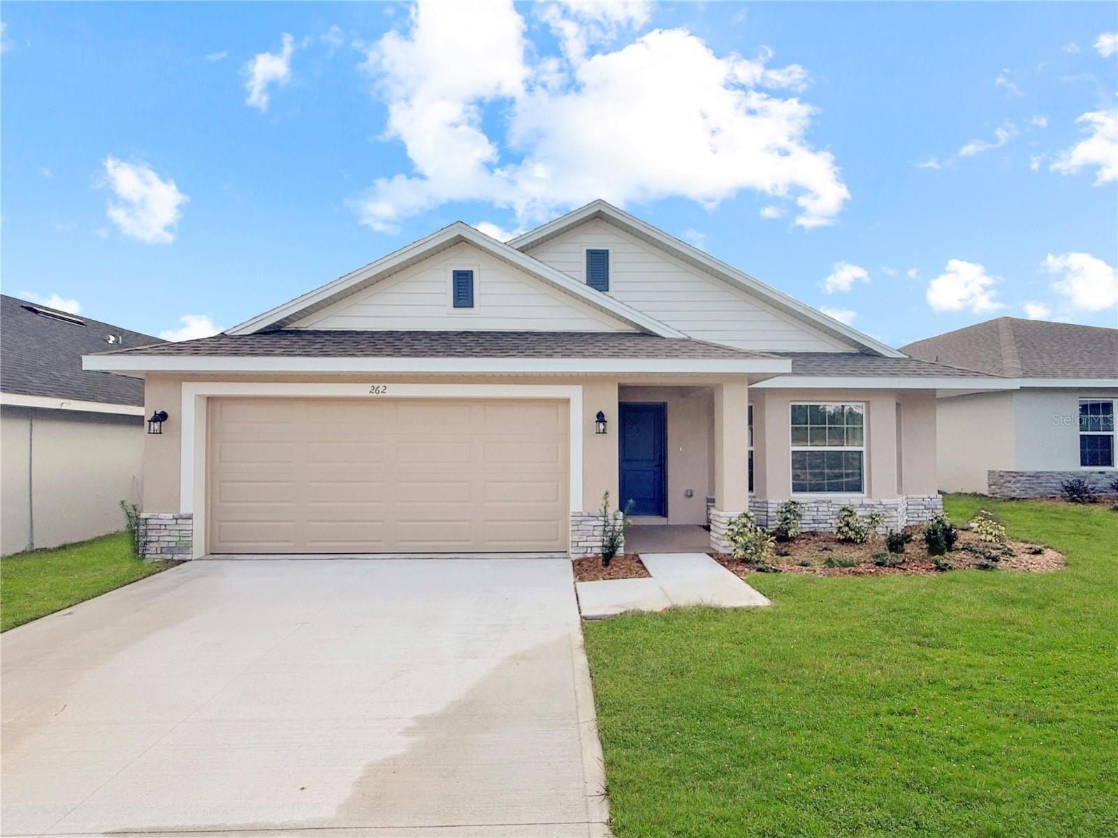 262 Verny Grove Lane. Leesburg, FL 34748