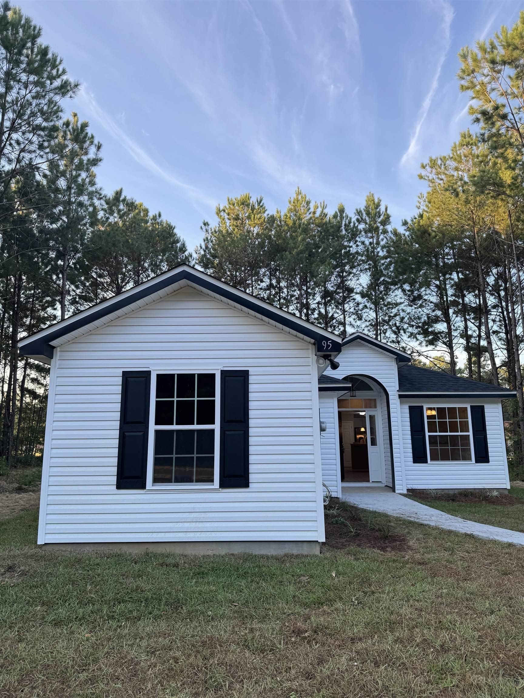 95 Chesterfield Road. Greensboro, FL 32330