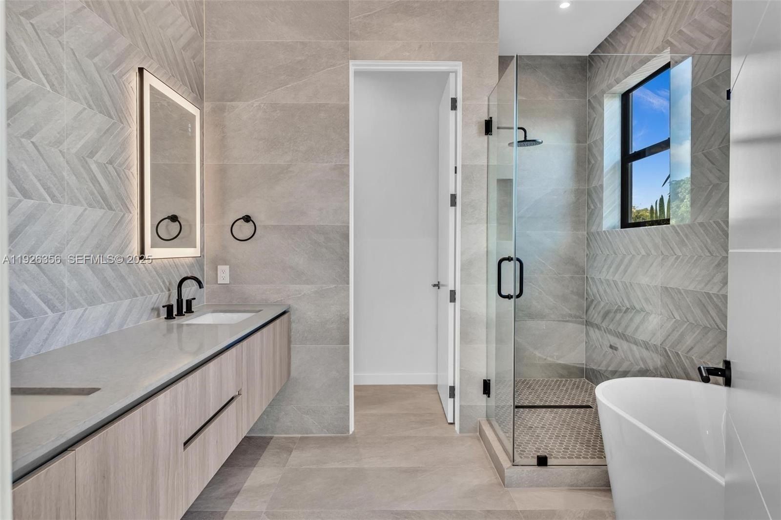 2785 Sw 34Th Ave. Miami, FL 33133