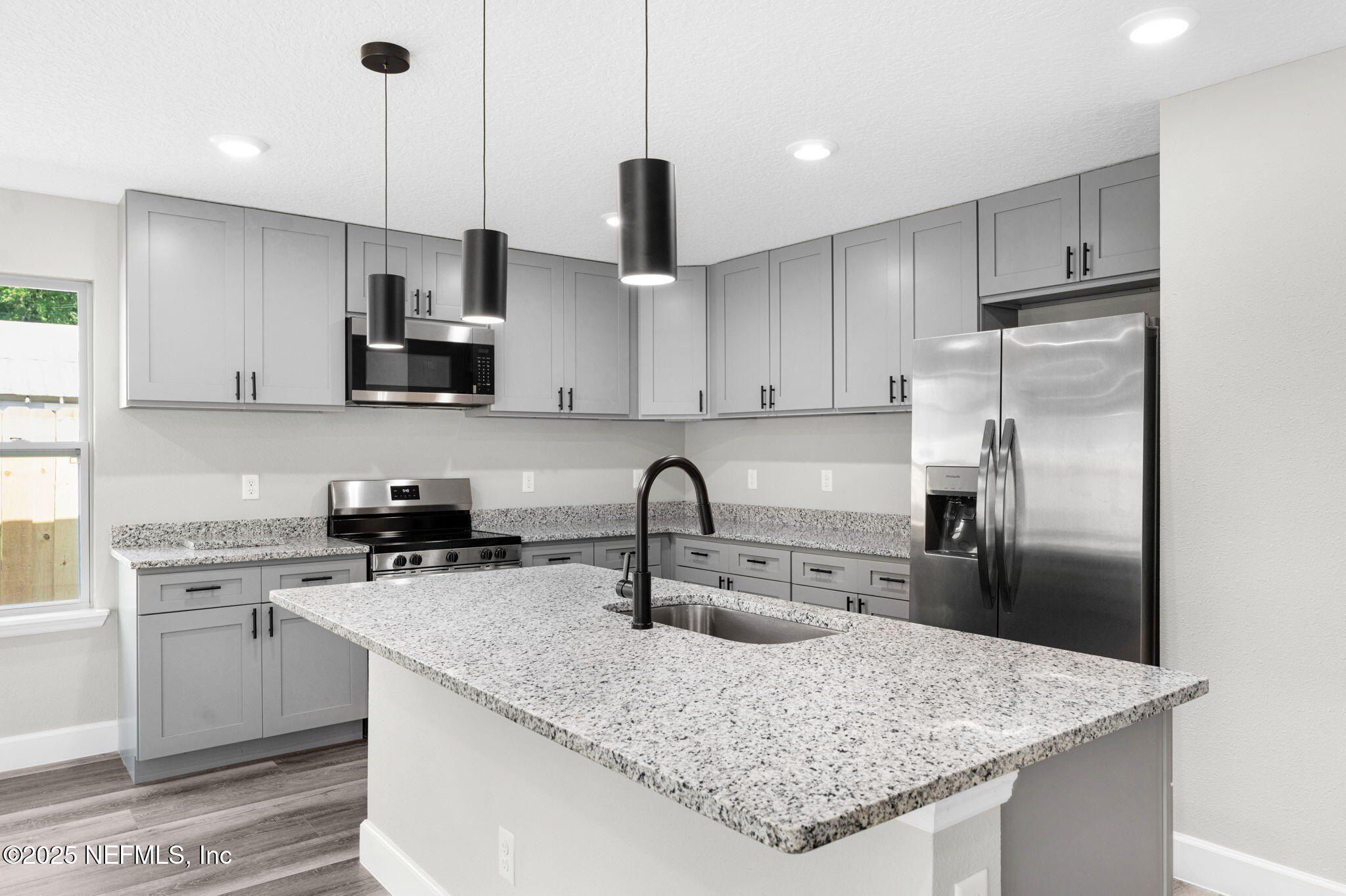 5459 Leaming Avenue. Jacksonville, FL 32254