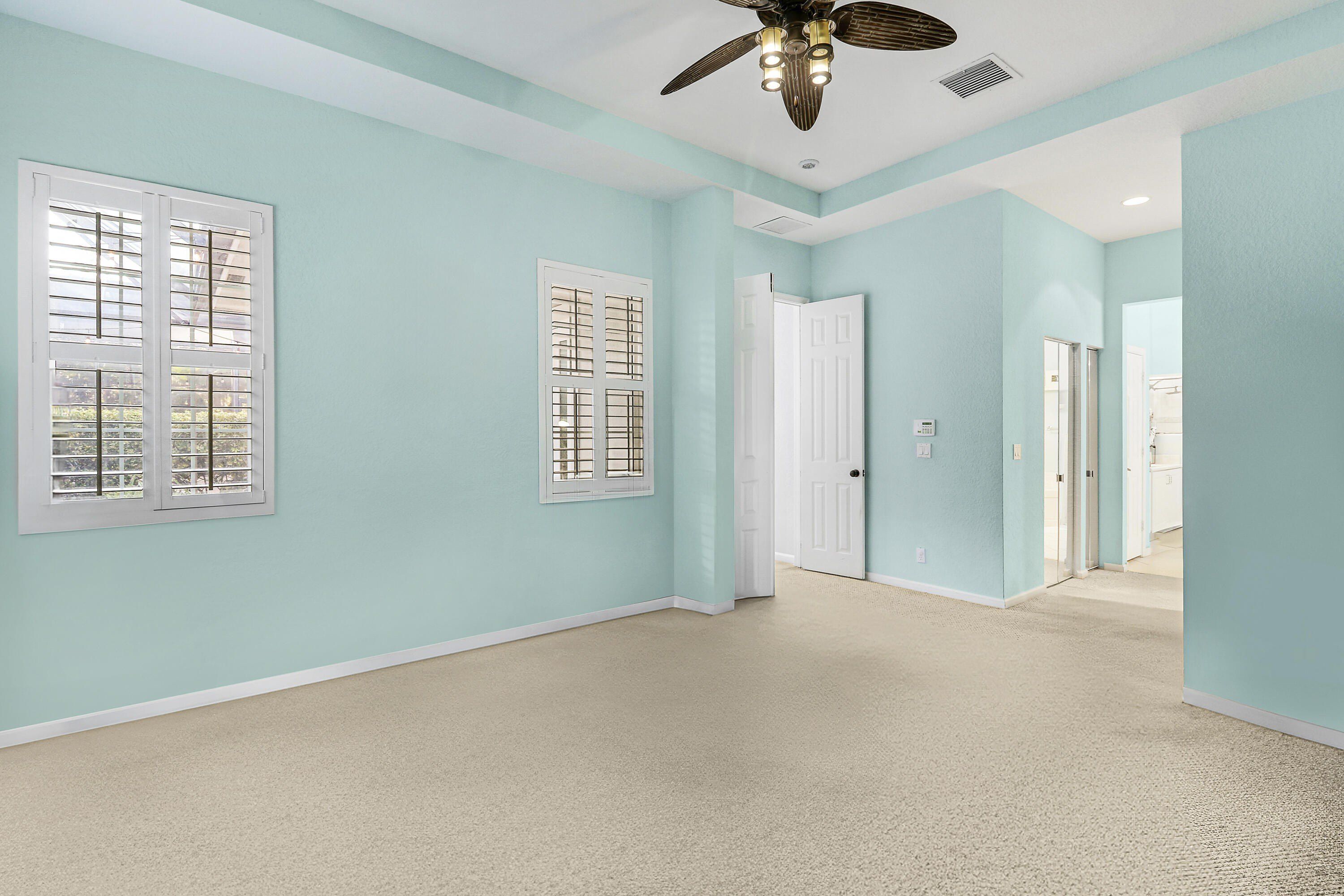 104 Via Azurra. Jupiter, FL 33458