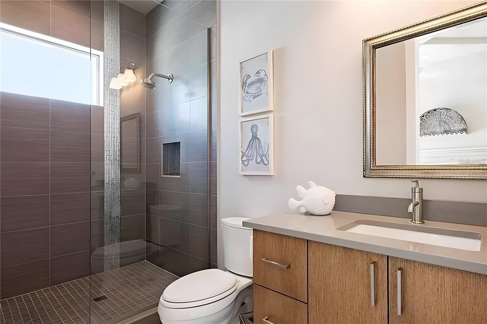 130 N Blvd Of The Presidents. Sarasota, FL 34236