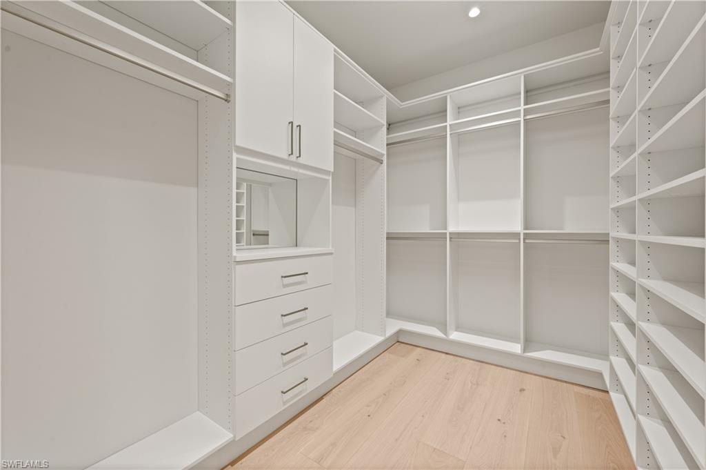 1199 12Th. Naples, FL 34102