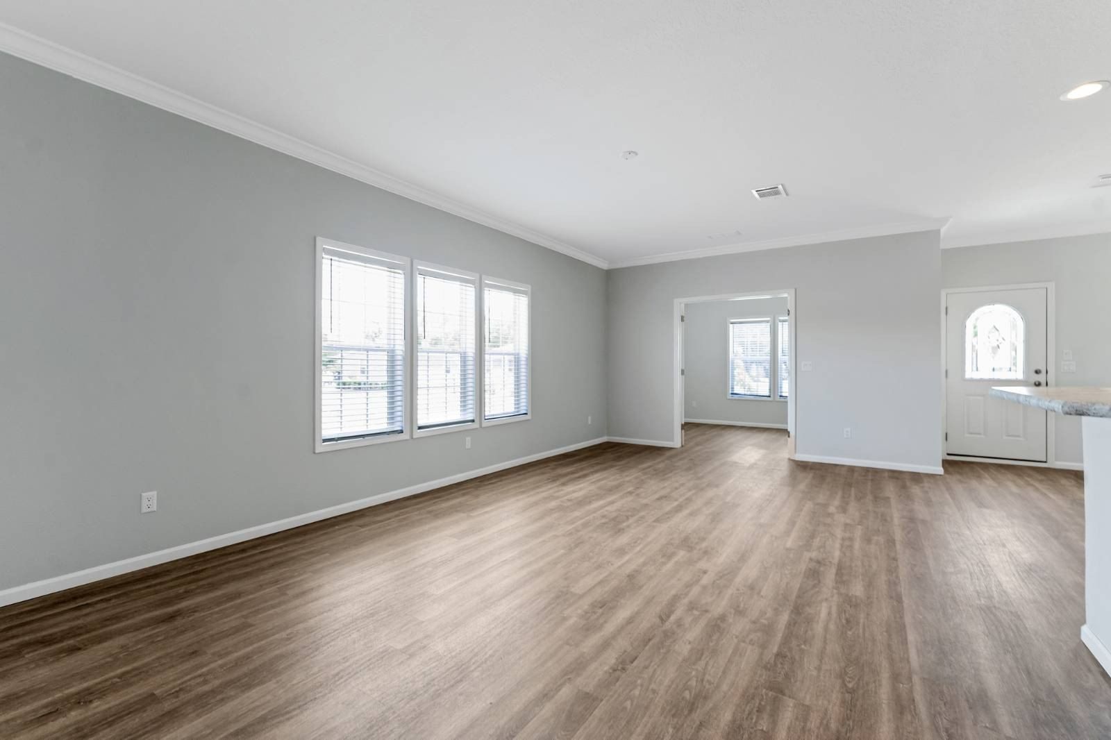 3104 Walden Shores Loop. Lake Wales, FL 33898