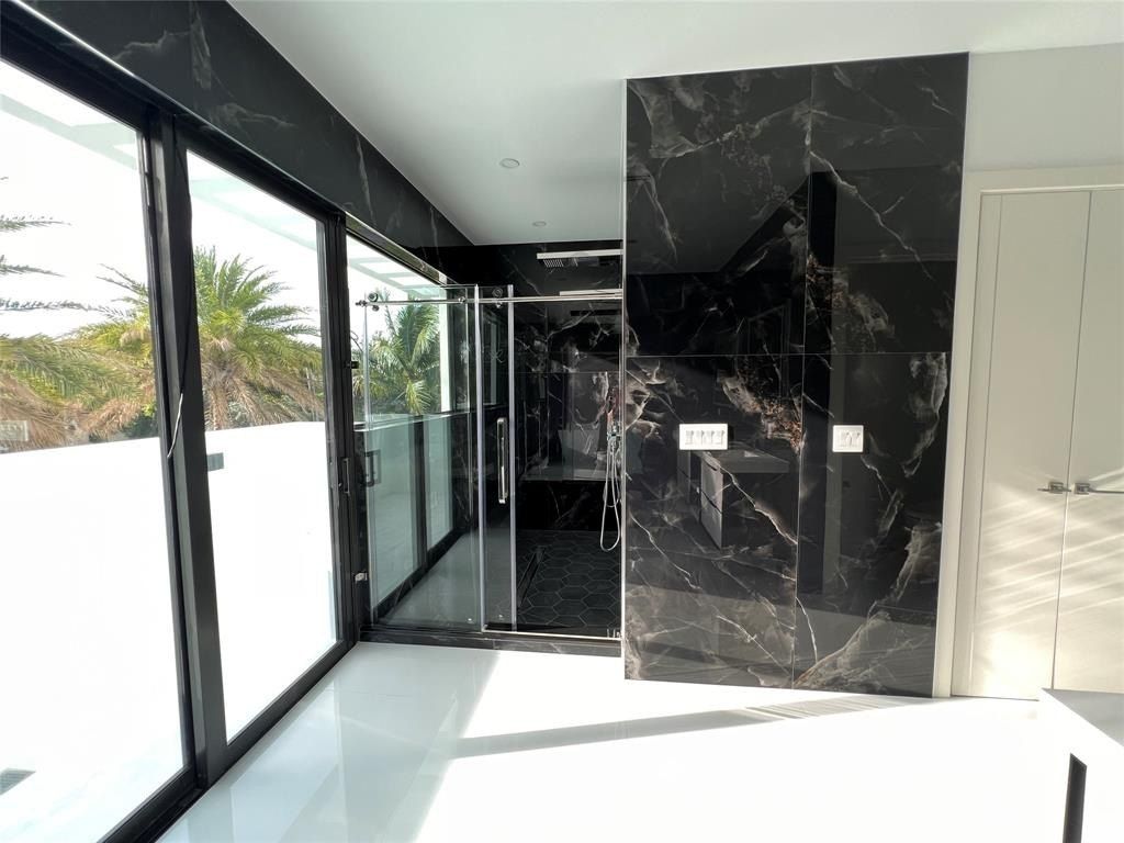 5001 Ne 27Th Ave. Lighthouse Point, FL 33064