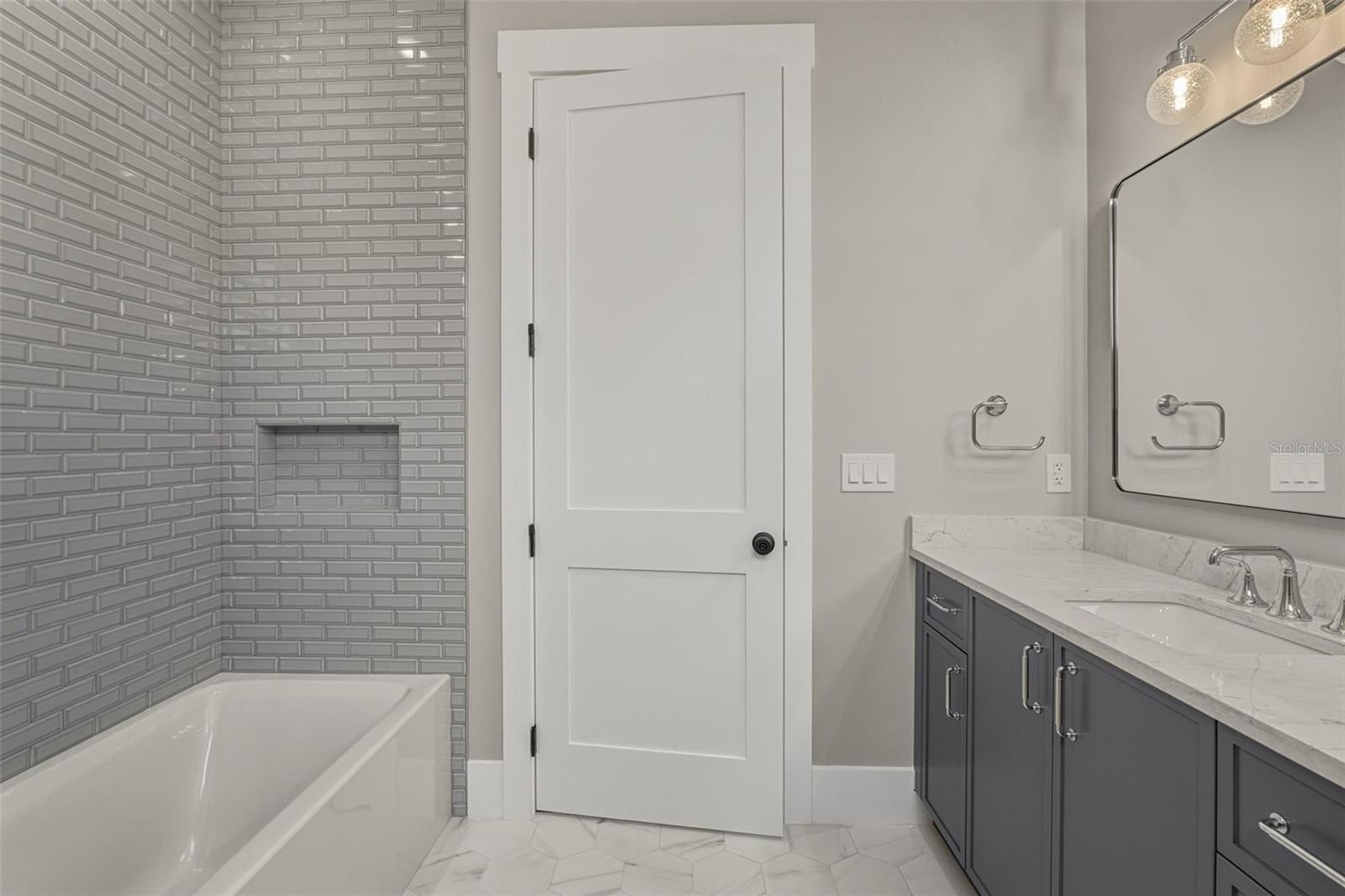 844 26Th Avenue N. St Petersburg, FL 33704