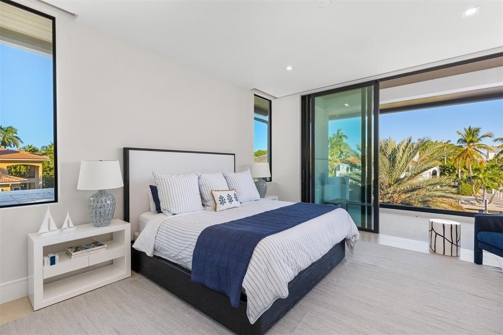 100 Royal Palm Drive. Fort Lauderdale, FL 33301