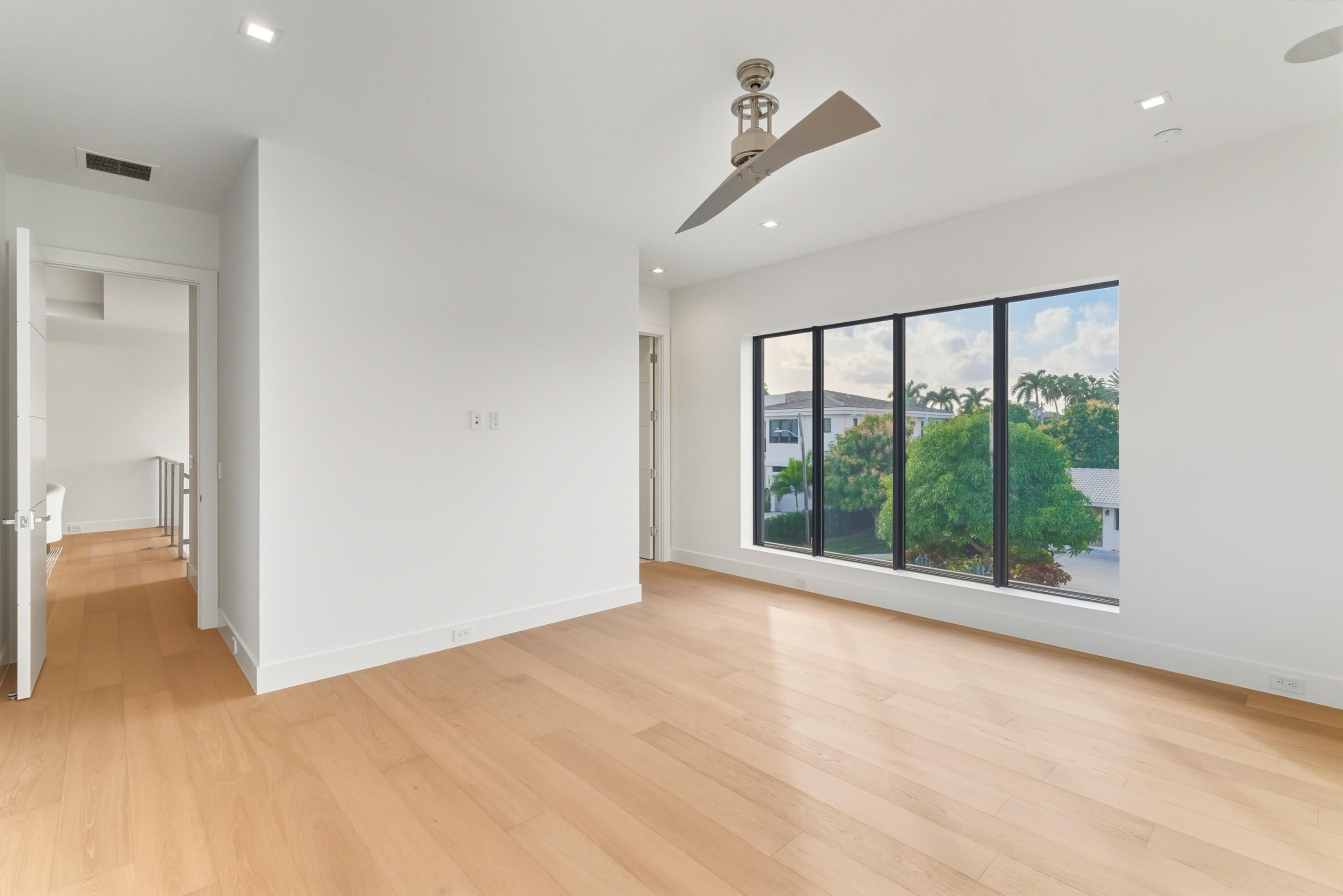 450 Ne Spanish Court. Boca Raton, FL 33432