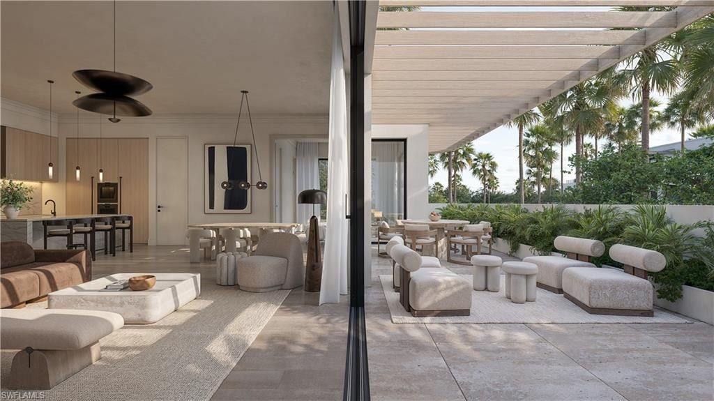 936 5Th. Naples, FL 34102