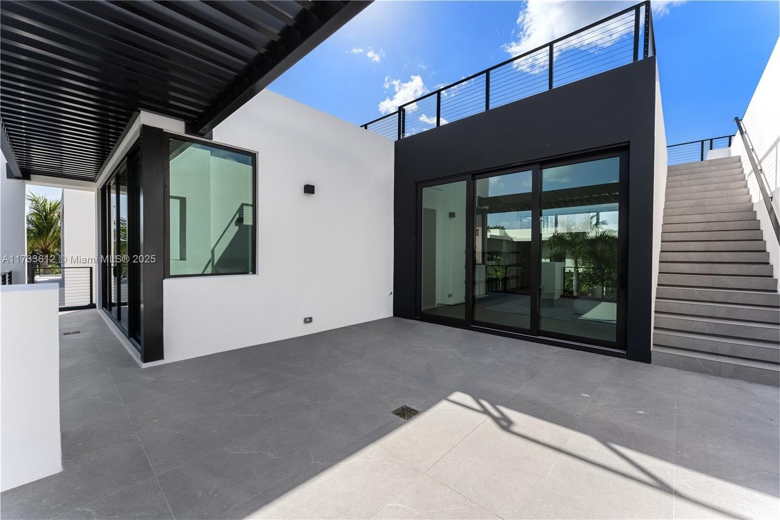 1096 N Venetian Dr. Miami, FL 33139