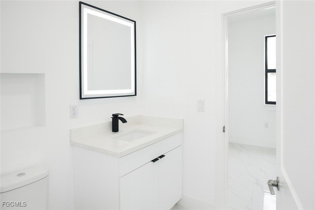 3813 25Th Street Sw. Lehigh Acres, FL 33976