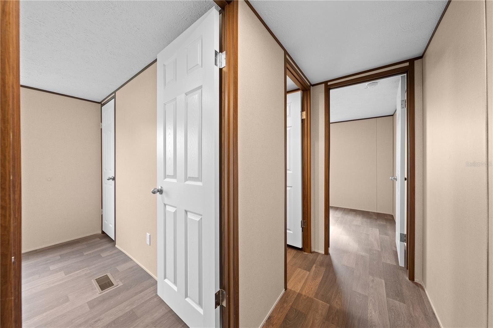 411 Lagoon Court. Kenansville, FL 34739